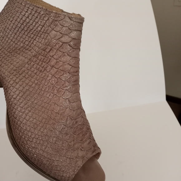 Gabor Open Toe shimmering snake Shoes - Picture 6 of 10